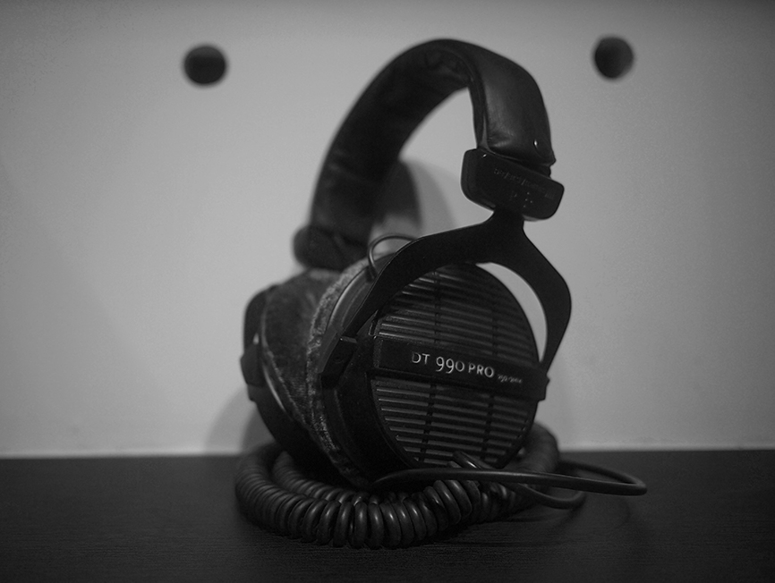 dt990 headphones